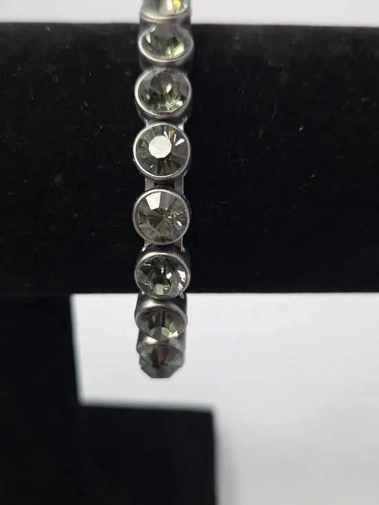 Plunder Magnetic Bracelet Gunmetal With Dark Green/Gray Rhinestones Size 7 - Picture 2 of 4